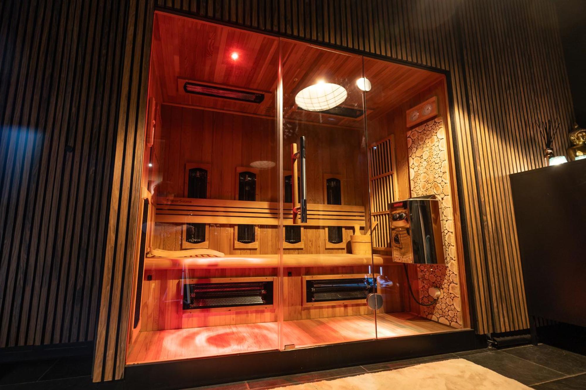 De Luxe Bed &Wellness Βίλα 's-Hertogenbosch  Εξωτερικό φωτογραφία